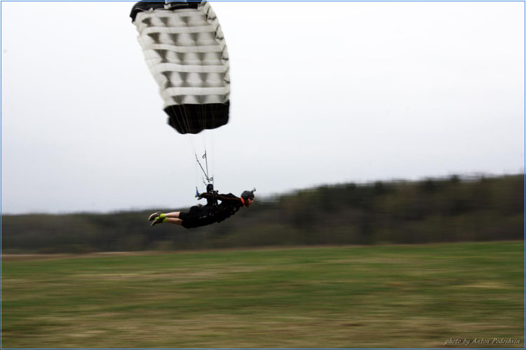Антон Гилев. S&TA, AFF-инструктор, тандем-инструктор, инструктор (Wingsuit, FreeFly), воздушный оператор, риггер